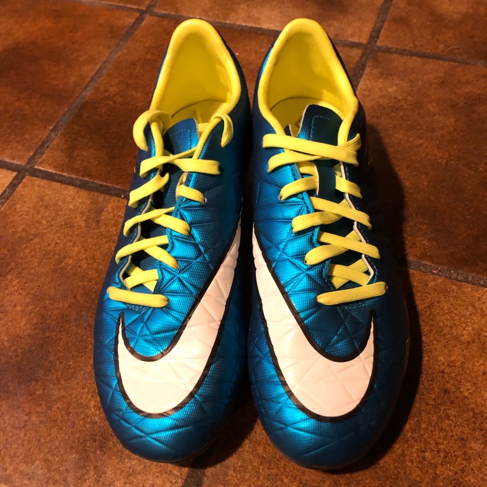 Hypervenom Phinish Cleats